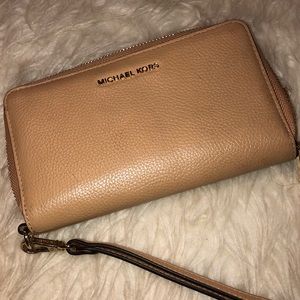 Michael Kors Wristlet